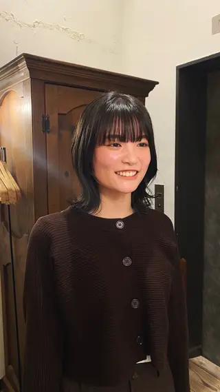 ミディアム カラー 透明感カラー 🦙なりたりみのヘアスタイル