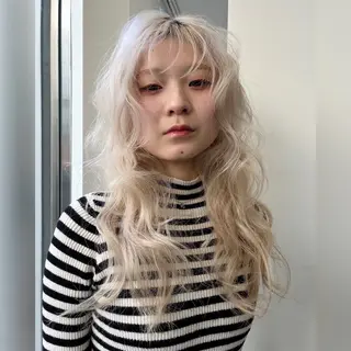 セミロング カラー ムード造るハイトーン ケアブリーチ/ユウキのヘアスタイル