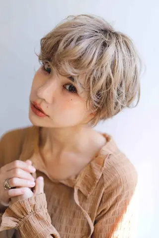 ショート カラー N° jemica 札幌のヘアスタイル