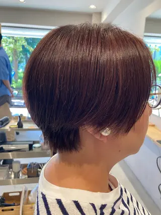 ショート カラー EMMA Satakeのヘアスタイル