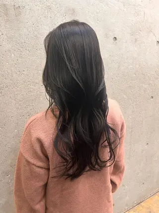 セミロング カラー ムツキ/品のある 艶カラー/縮毛矯正のヘアスタイル