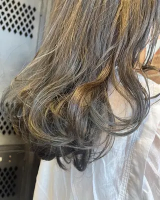 ミディアム カラー パーマ ヘアアレンジ メンズ キッズ ネイル マツエク・マツパ アイブロウ 久木原 ゆりのヘアスタイル