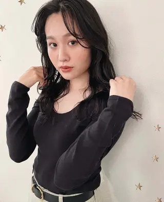 ロング 市川 千夏のヘアスタイル