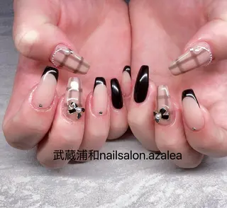 ネイル R inのネイルデザイン