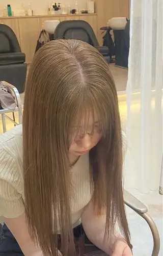 ロング 透明感カラー／メンズ 特化kazumaのヘアスタイル