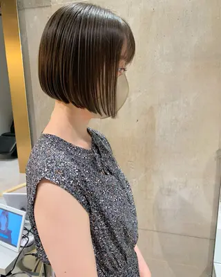 ショート iLi 《イリ》のヘアスタイル