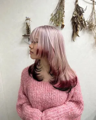 ロング かのブリーチカラー 🎧⛓️🩶のヘアスタイル