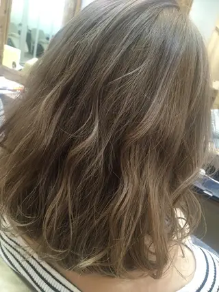 カラー 【mokuオーナー】 ちはるのヘアスタイル