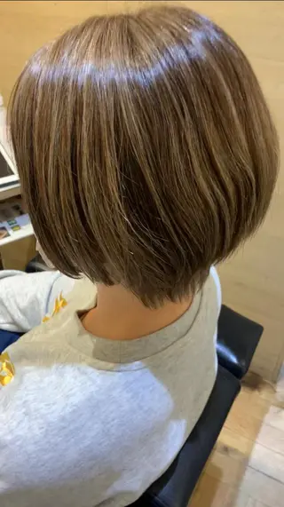 ショート カラー ☘️40代からの縮毛 矯正☘️広田　諒のヘアスタイル