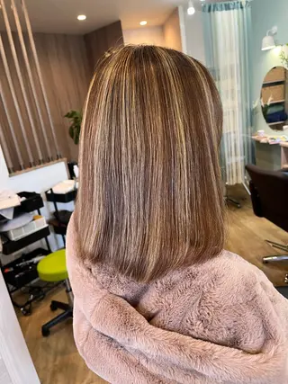 セミロング カラー ヘアアレンジ like みやびのヘアスタイル