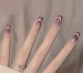 ネイル 鈴木 愛のネイルデザイン