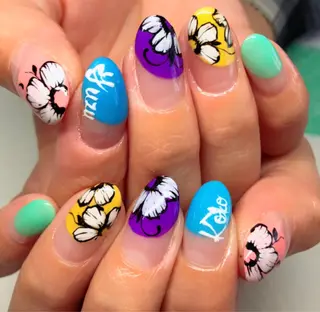 ネイル Li'leaNail AINAのネイルデザイン