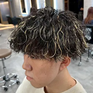 メンズ カラー パーマ 🔥メンズ 特化スタイリスト🔥のヘアスタイル