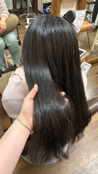 ロング カラー 元山 透明感艶カラー 🌻レイヤーカットのヘアスタイル