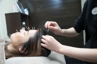 池袋美容鍼サロン ヴィクトワール　小林のエステ・リラクイメージ