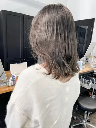 ミディアム ✨ブリーチなし透明感 池袋 水野のヘアスタイル