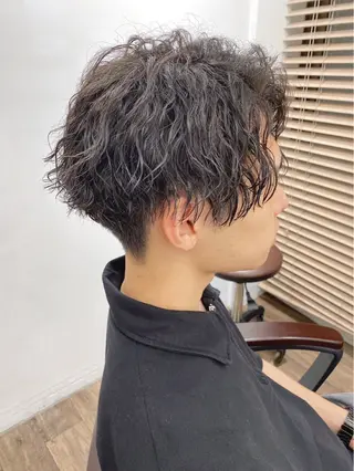 ショート パーマ メンズ ハイライト⭐️上野 高広のヘアスタイル