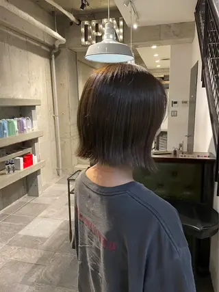 ミディアム カラー 三野 隼澄のヘアスタイル