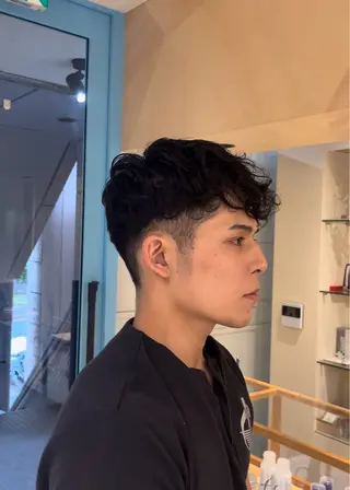 ショート パーマ メンズ 山口 陸のヘアスタイル