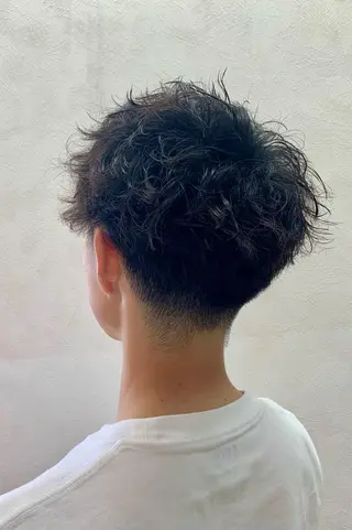 ショート パーマ メンズ 加藤 遥花のヘアスタイル