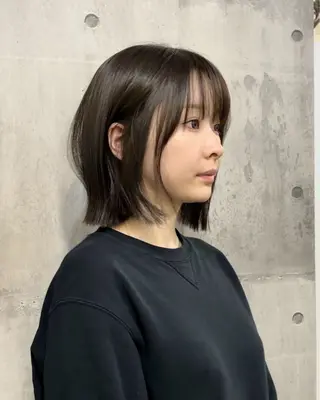 ショート カラー パーマ ヘアアレンジ メンズ 切りっぱなしヘアボブ ミディアムヘアRYOのヘアスタイル