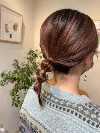 ミディアム カラー Takanishi くすみベージュカラーのヘアスタイル