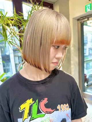 ショート カラー kai .のヘアスタイル