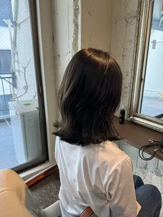 ミディアム カラー 小松 瑞季のヘアスタイル