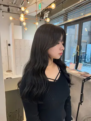 ロング カラー 赤み無し柔らかカラー 【梅田】madokaのヘアスタイル