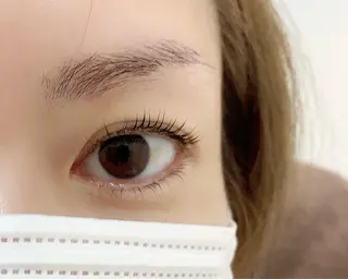 メンズ マツエク・マツパ irieアイリー 鈴木紀美の眉毛・アイブロウイメージ