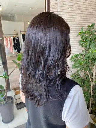 セミロング 透明感カラー wacoのヘアスタイル
