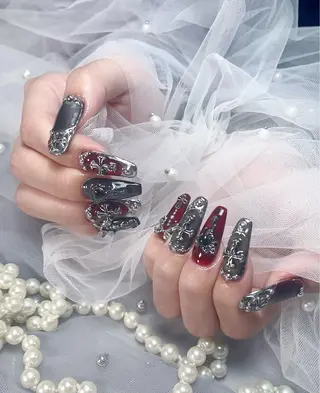 ネイル KiKO 🌻ひまわりサロンのネイルデザイン