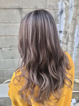 カラー ダブルスキルエクステ /羽エクステ白石宇由のヘアスタイル