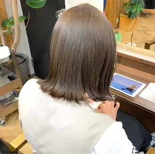 セミロング カラー パーマ ヘアアレンジ メンズ キッズ ネイル マツエク・マツパ アイブロウ 前川 朋香のヘアスタイル
