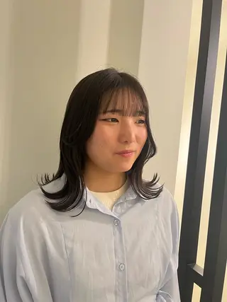 ミディアム 山本 彩香のヘアスタイル