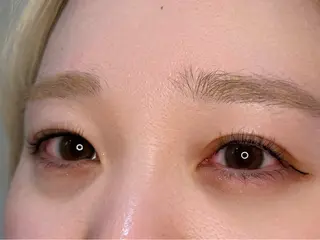 マツエク・マツパ Rinka🌷🩶 グレージュカラー🫧のマツエク・マツパデザイン