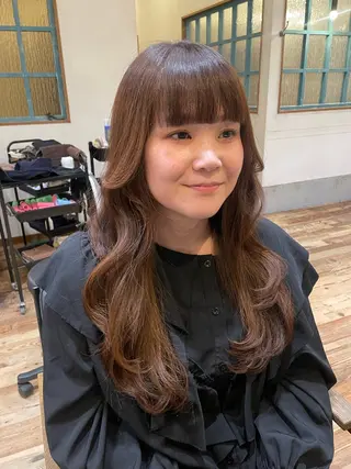 ロング 横田 愛梨のヘアスタイル