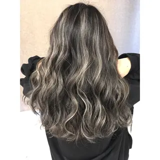 セミロング カラー ネイル マツエク・マツパ 井上 一平のヘアスタイル