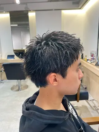 ショート マエダ リョウのヘアスタイル