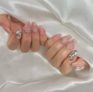 ネイル ちゅるんネイル🪄 耳ツボジュエリー🔗のネイルデザイン