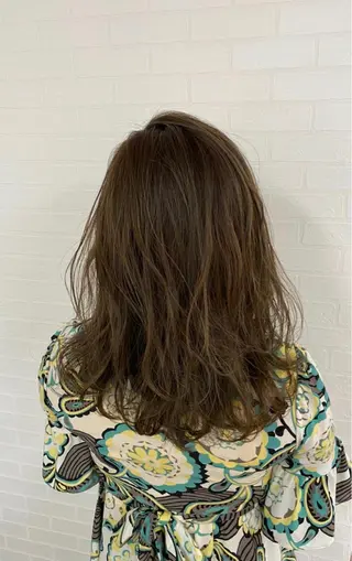 ミディアム カラー パーマ 🎁無料カットカラー 📷撮影モデル募集✨のヘアスタイル