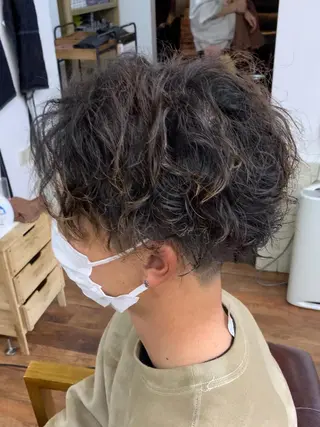 ショート パーマ メンズ クセを最大限に活かす メンズパーマ奈良大祐のヘアスタイル