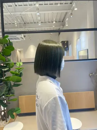 ショート カラー 城間 晴人のヘアスタイル