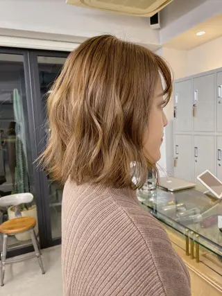 ミディアム カラー ヘアアレンジ Flamme Annaのヘアスタイル