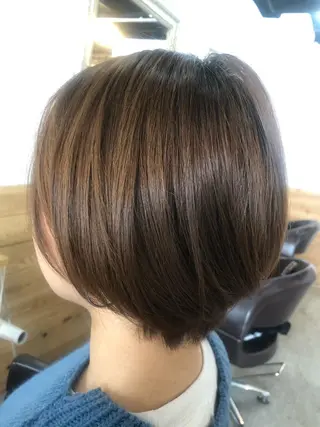 ショート カラー 髪質改善&ブリーチ 伊勢 祐一郎のヘアスタイル