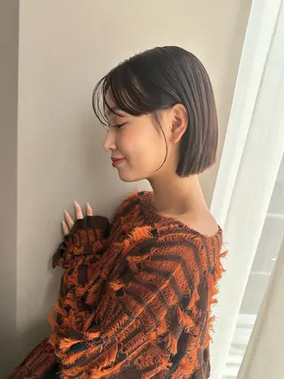 ショート MIYU透明感カラー ブリーチなしWカラーのヘアスタイル