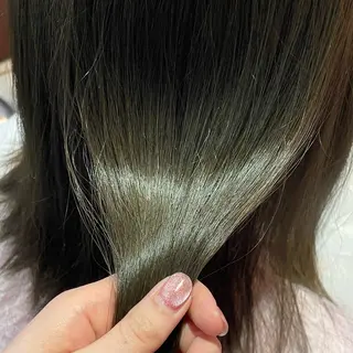 カラー 🍀FERIAあべの あらいことみ🍀のヘアスタイル