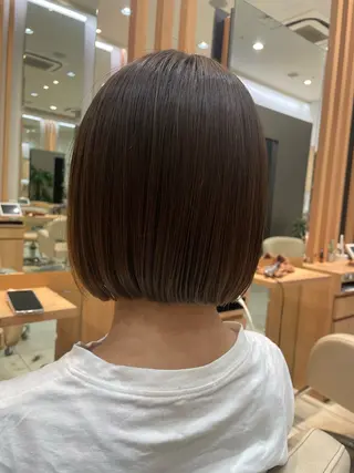 ショート OASIS AVEDA 立川所属・ストレート/カラー ゆづきのヘアスタイル