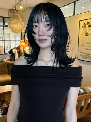 ミディアム カラー ファッションに 溶け込むstyleのヘアスタイル