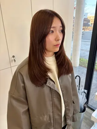 ミディアム カラー LOMARLIE / 𝐂𝐇𝐈𝐊𝐀のヘアスタイル